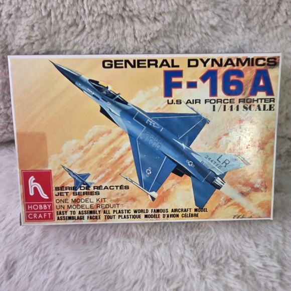 Hobby Craft F-16A USAF Fighter Jet 1/144 Scale Model Kit General Dynamics